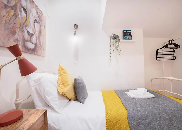 Meadowbank 3-bed Apartment