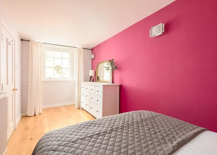 2br New Town Garden Daire