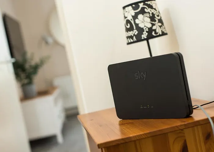 Downtown And 1 Bed In إدنبرة