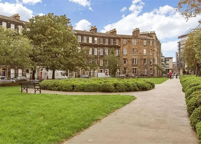 Apartment 1 Bedrooms Flat In Haymarket, Heart Of Flat Sleeps 4 , Edinburgh