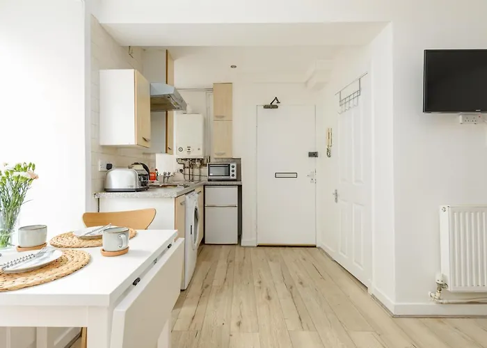 Near Usher Hall & Castle * אדינבורו