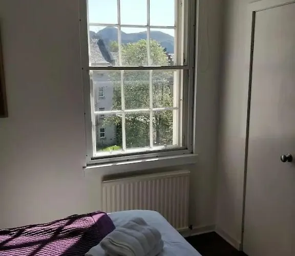 And 爱丁堡