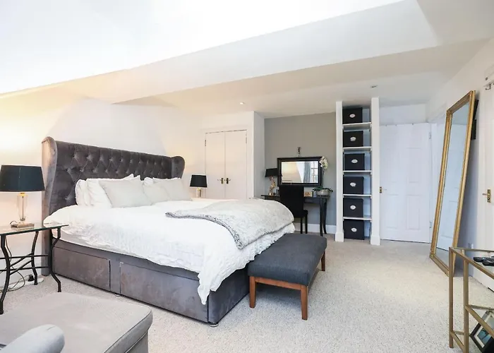 Luxury 3 Bed Royal Mile 에든버러