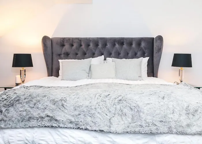 Luxury 3 Bed Royal Mile 아파트 *