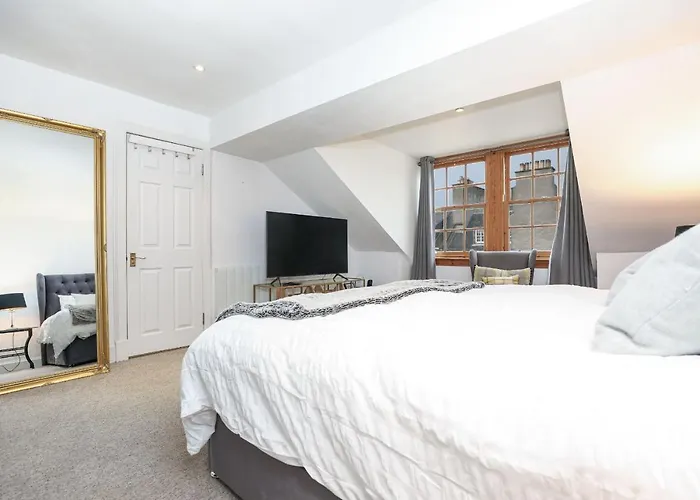 Luxury 3 Bed Royal Mile *