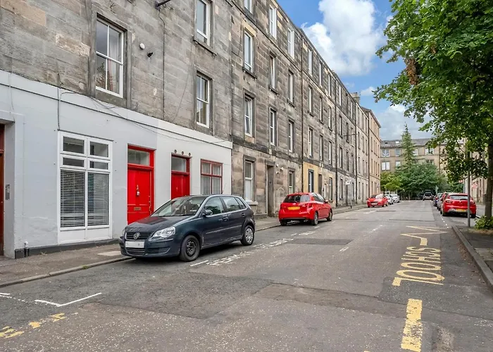 Centre 2 Bedroom Main Door *