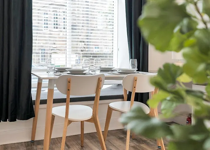 公寓 Centre 2 Bedroom Main Door 爱丁堡