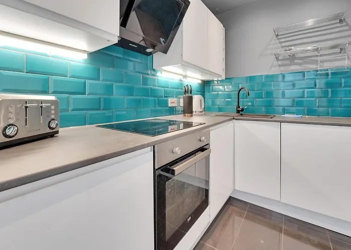 Centre 2 Bedroom Main Door