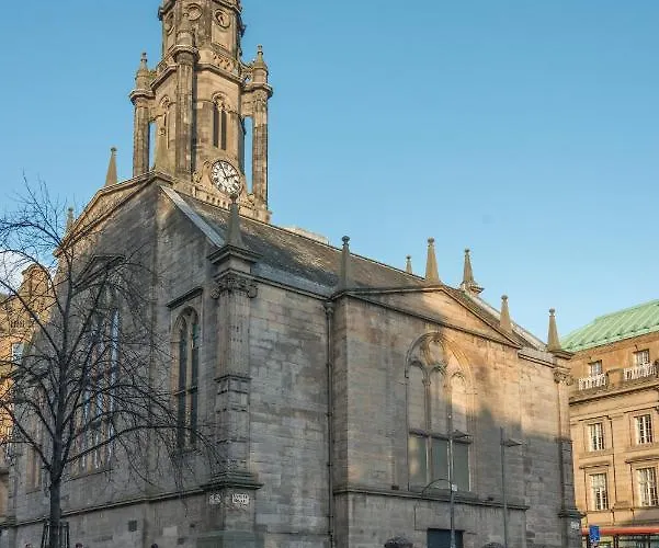 Bright And Modern 2 Bed Apartment *