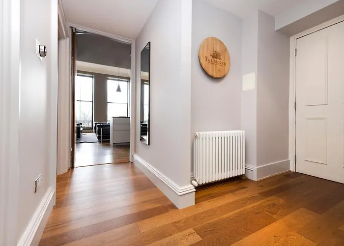 Joivy Stunning Flat Near Castle *