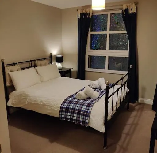 شقة Next To The Palace And Royal Mile With Parking إدنبرة