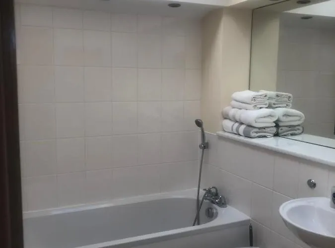 Private Parking 2 Bed 2 Bath Lejlighed