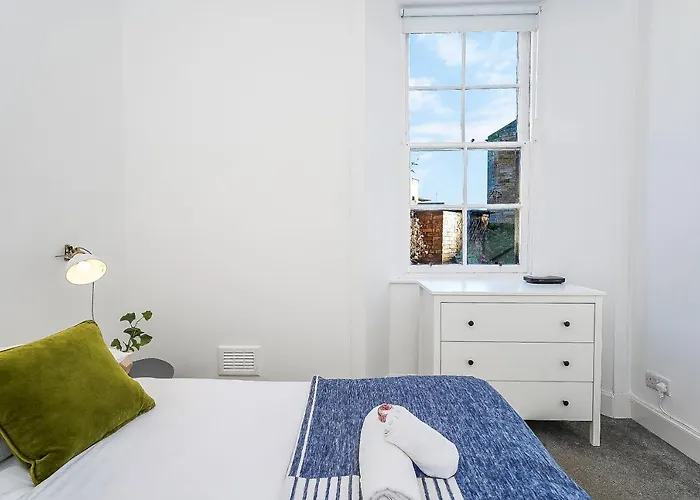 Centre 2 Bedroom Main Door *