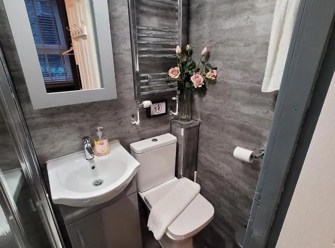 Guest house The - No 8 *