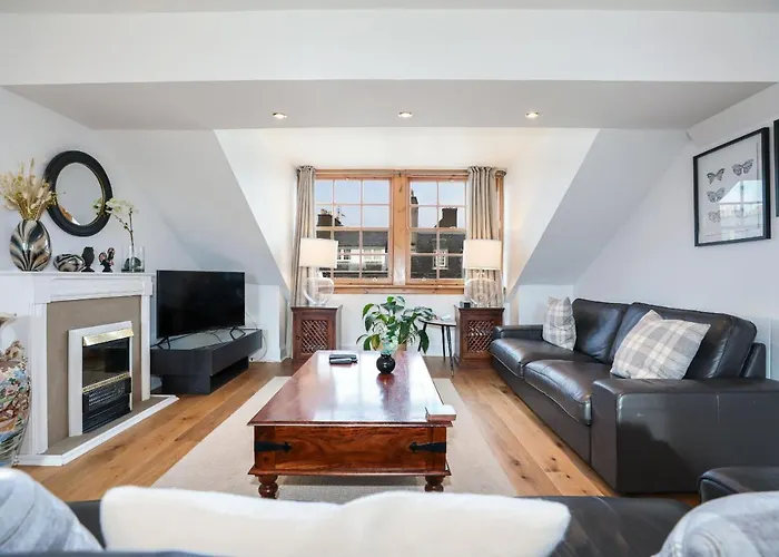 Luxury 3 Bed Royal Mile