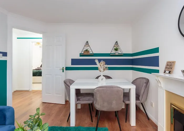 Apartament Stylish 2 Bedroom In