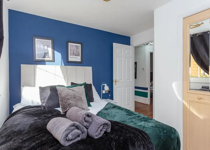 Stylish 2 Bedroom In Apartment