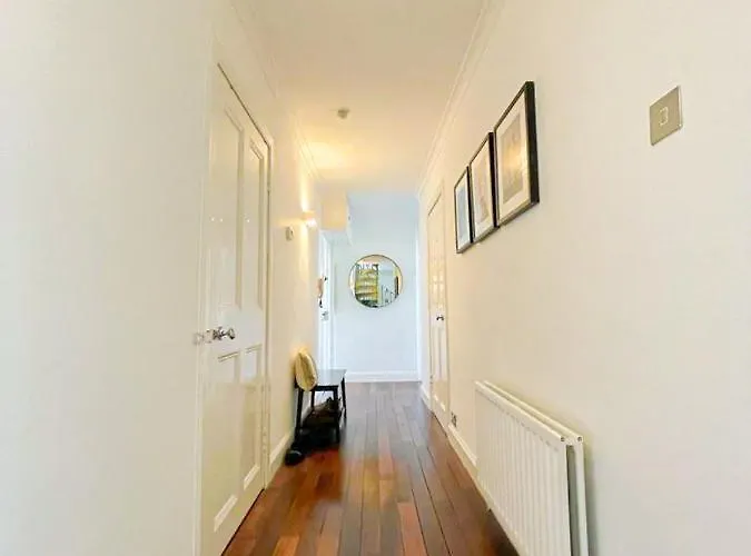 Exquisite & Lively With Fireplace & Panoramic Views