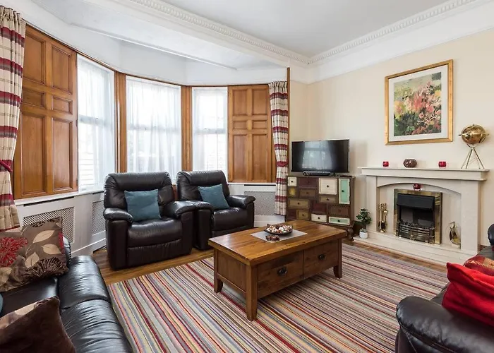 Abercorn Semi-detached House