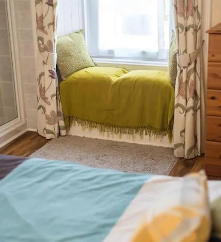 Abercorn Semi-detached House * אדינבורו