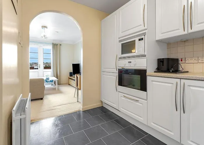 Modern 1br Flat - Free Parking + Lift * Edinburgh