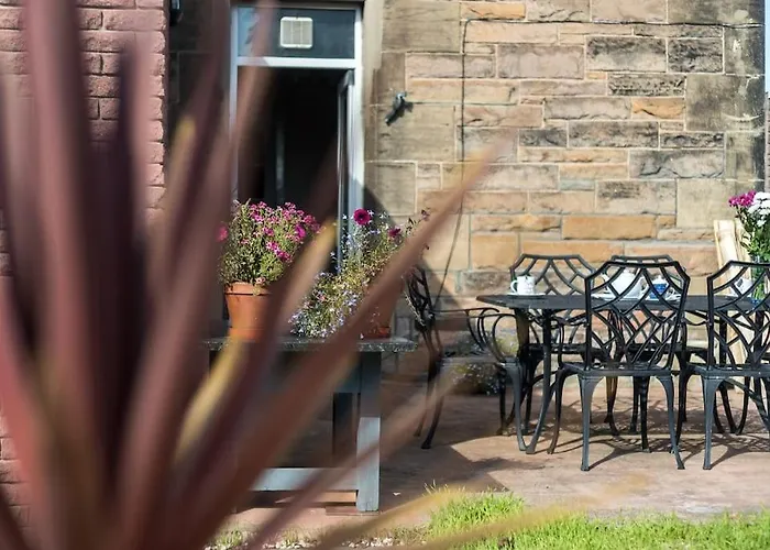 Abercorn Semi-detached House בית נופש