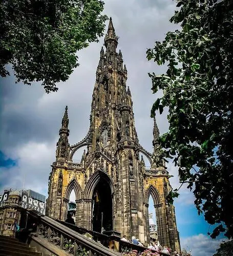 Abercorn Semi-detached House בית נופש אדינבורו