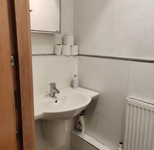 West End & Eicc With Parking Διαμέρισμα