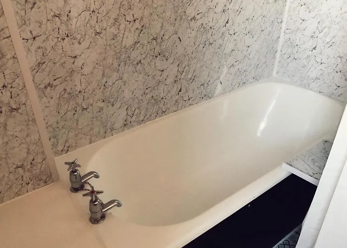 דירה Meadowbank 1-bedroom Flat אדינבורו