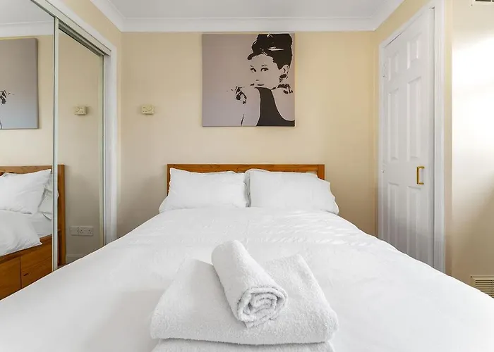 Apartment Modern 1br Flat - Free Parking + Lift Edinburgh