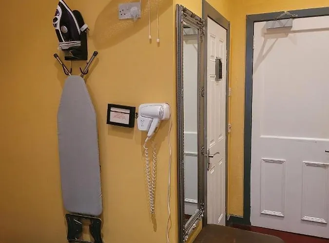 The - No 8 Guest house *