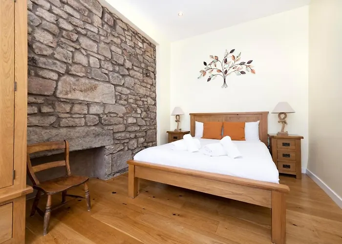 Joivy 1 Bed Flat In Old Town, Next To St Giles Cathedral * Edinburgh