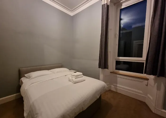 Apartment Bright 3 Bedroom *