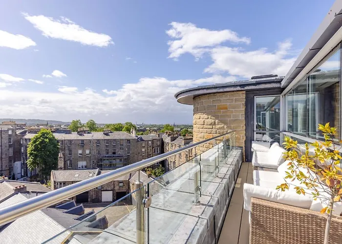 Joivy Beautiful Penthouse With Terrace & Jacuzzi شقة