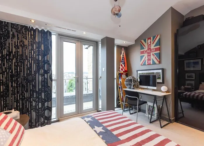 Joivy Beautiful Penthouse With Terrace & Jacuzzi إدنبرة