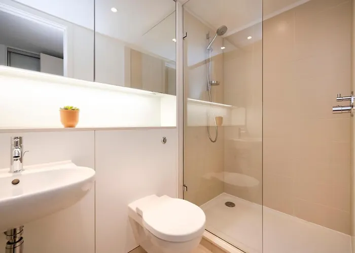 Altido Elegant Flat Near The Meadows With Parking * אדינבורו