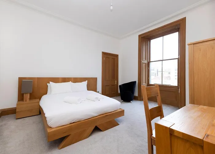 Joivy Spacious Near The Meadows Апартаменты