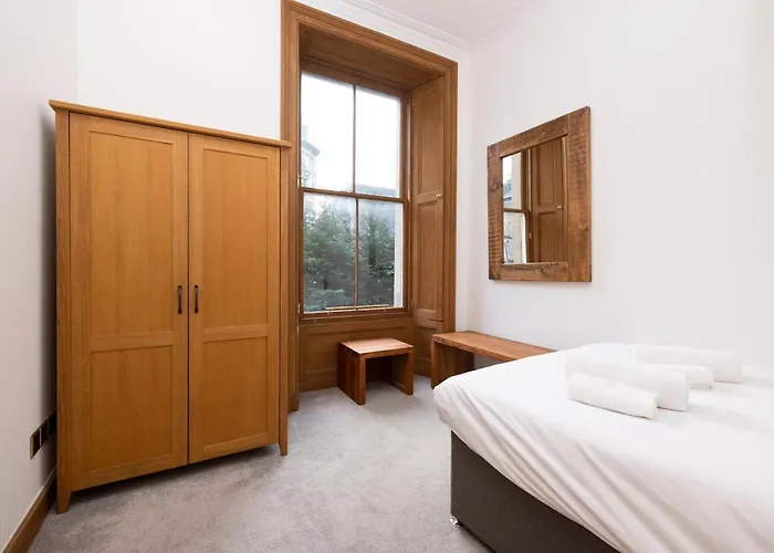 Joivy Spacious Near The Meadows Апартаменты *