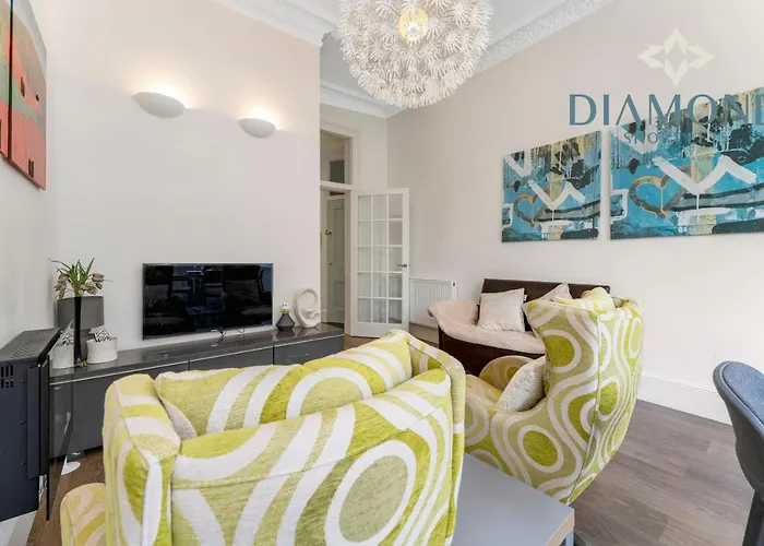 Spacious 1 Bed Ground Floor With Garden