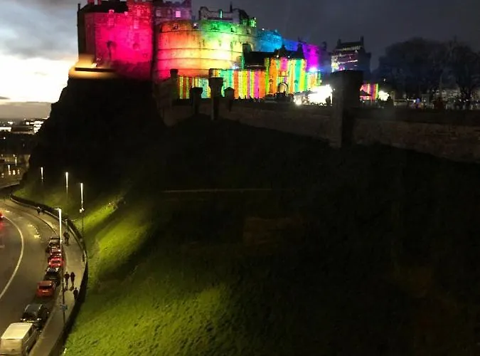 דירה The Castle Esplanade