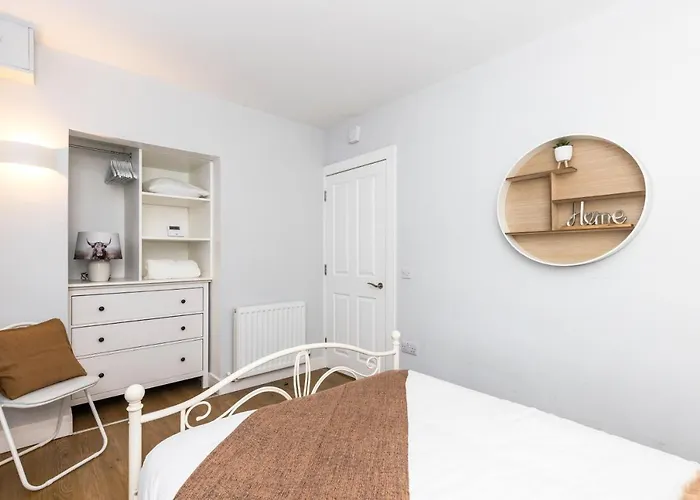 Luxury Modern 3 Bedroom In Centre