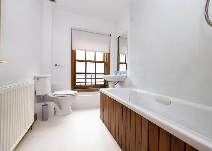 Joivy Bright And Cosy Flat Near The Scotland Gallery * Edimburgo