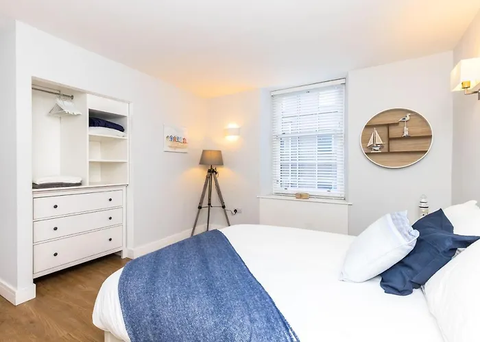 Luxury Modern 3 Bedroom In Centre Lejlighed *