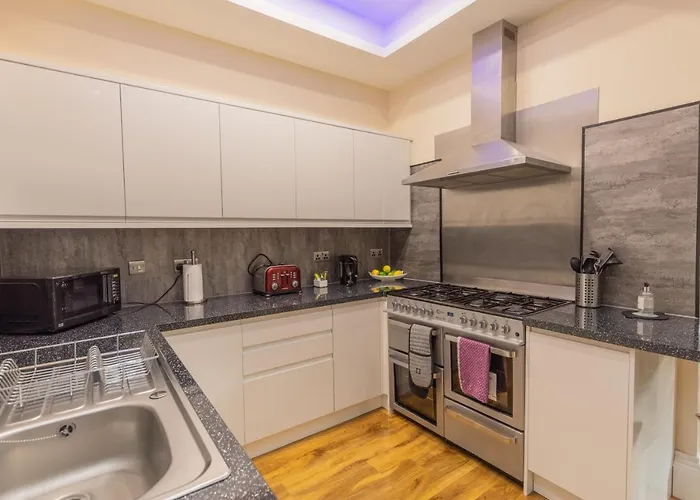 شقة New 3-bedroom Close To Centre *