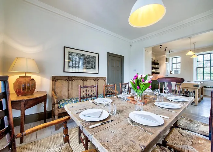 The Rock House - Main House Apartment *