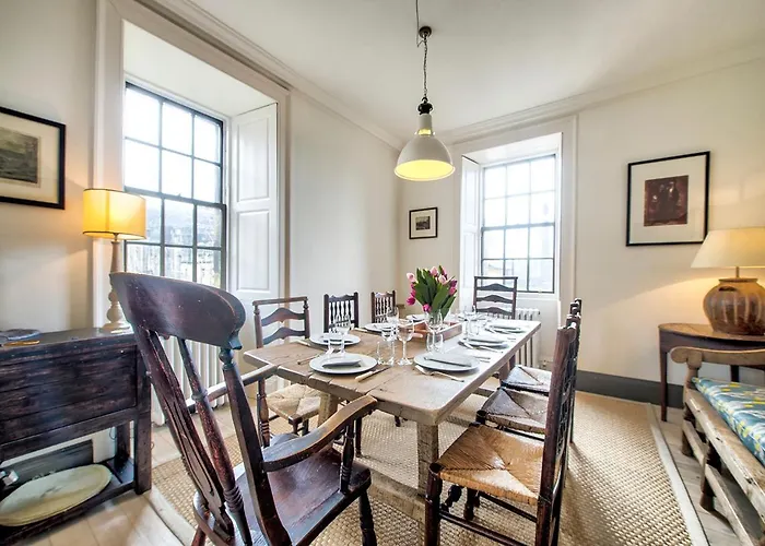 The Rock House - Main House Apartment Edinburgh