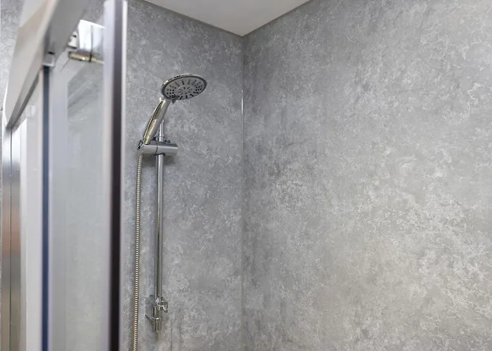 Altido Elegant Near The Meadows