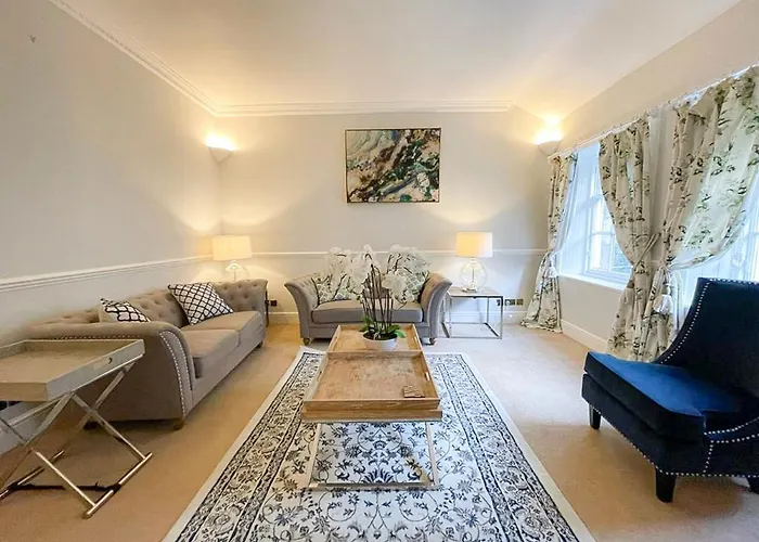 Sophisticated 3br With Garden, Quiet New Town Lane Apartment Edinburgh