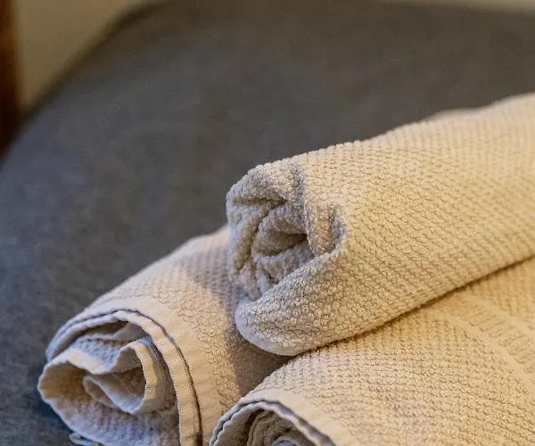 Two Bedroom Within Walking Distance To Centre Apartamento