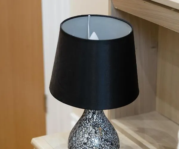 New 3-bedroom Close To Centre إدنبرة